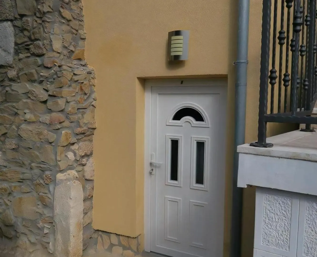 Holiday home Renoviertes Ferienhaus In Baska Mit Terrasse