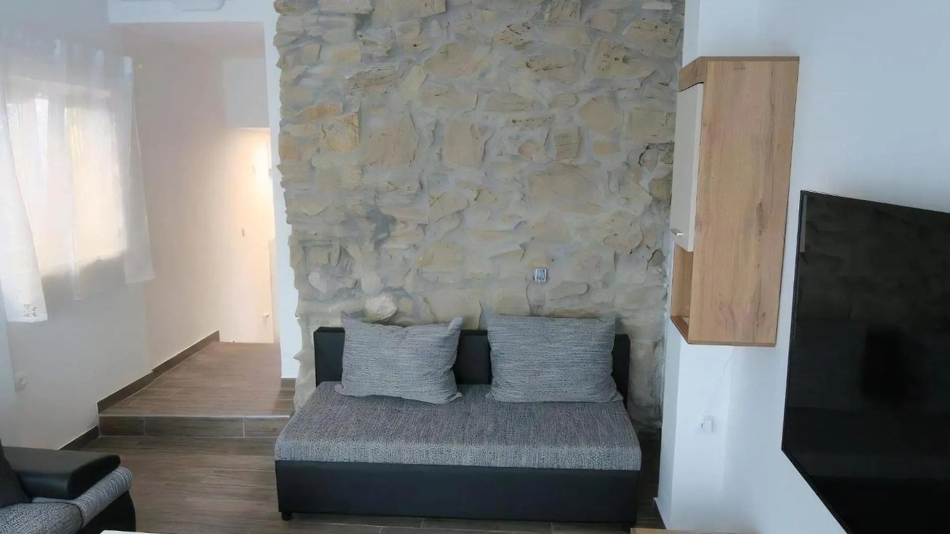 Holiday home Renoviertes Ferienhaus In Baska Mit Terrasse