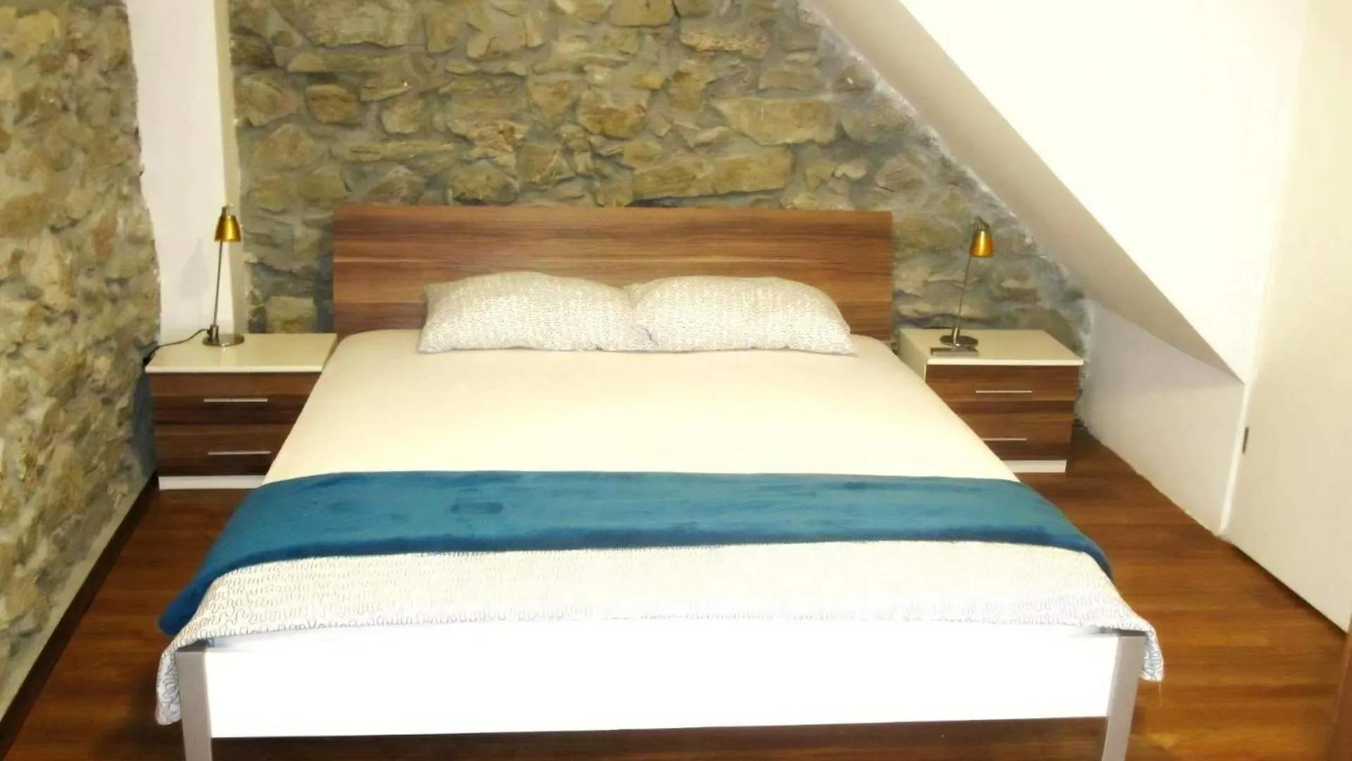 Renoviertes Ferienhaus In Baska Mit Terrasse Croatia